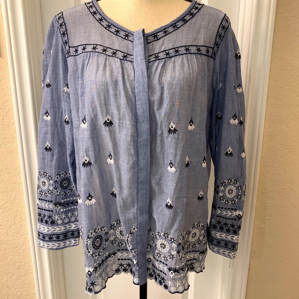 Walter Baker Chambray Embroidered Top  Size Large